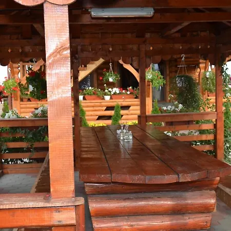 Casa Moteasca 게스트하우스 3*